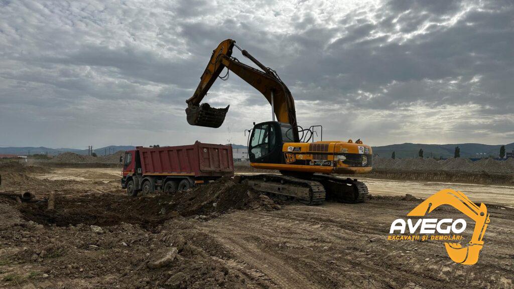 inchirieri excavatoare pe senile