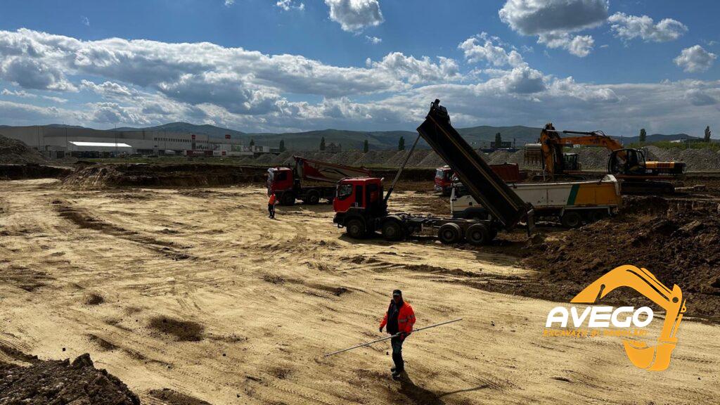 inchiriere excavator pe senile